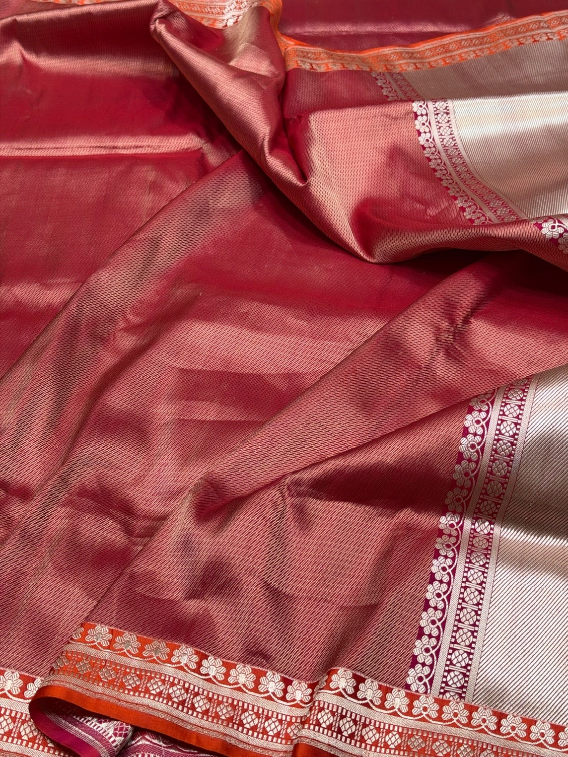 Red Handwoven Pure Banarasi Brocade Saree – Kadwa Katan Silk | Authentic Banaras Handloom