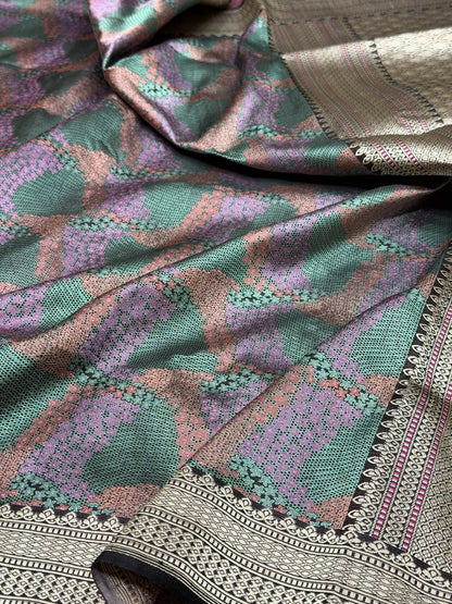 Black Handwoven Pure Banarasi Satin Tanchoi Silk Saree – Kadwa Weave | Authentic Banaras Handloom