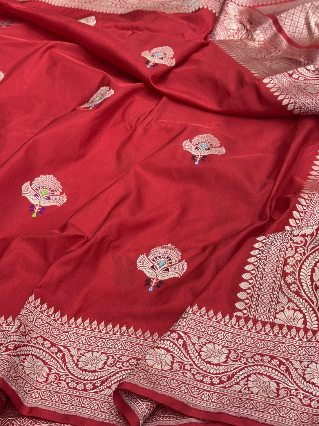 Red Handwoven Pure Banarasi Silk Saree