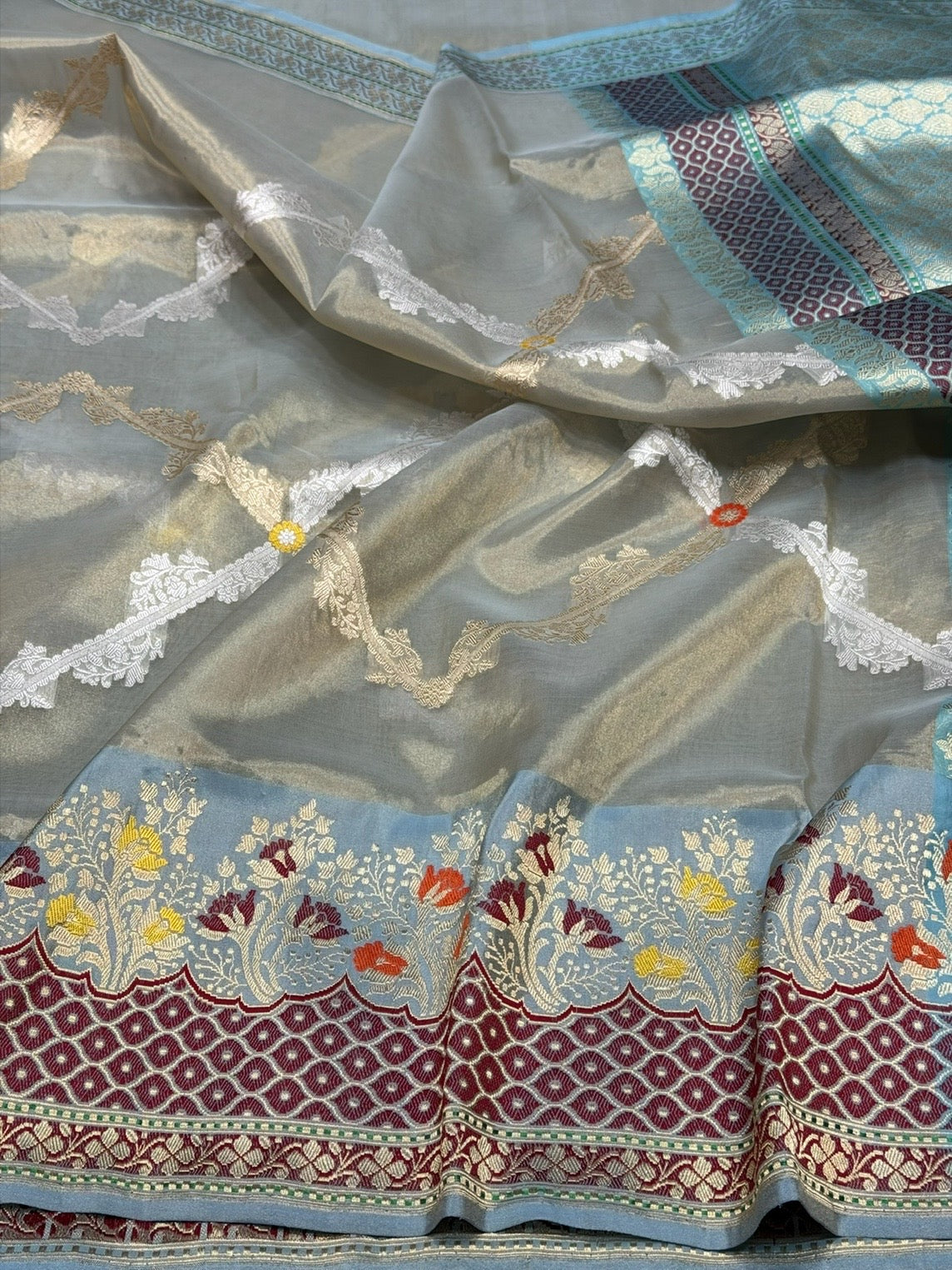 Silver Grey Handwoven Pure Banarasi Tissue Saree – Kora Tissue Silk with Kadwa Skirt Border