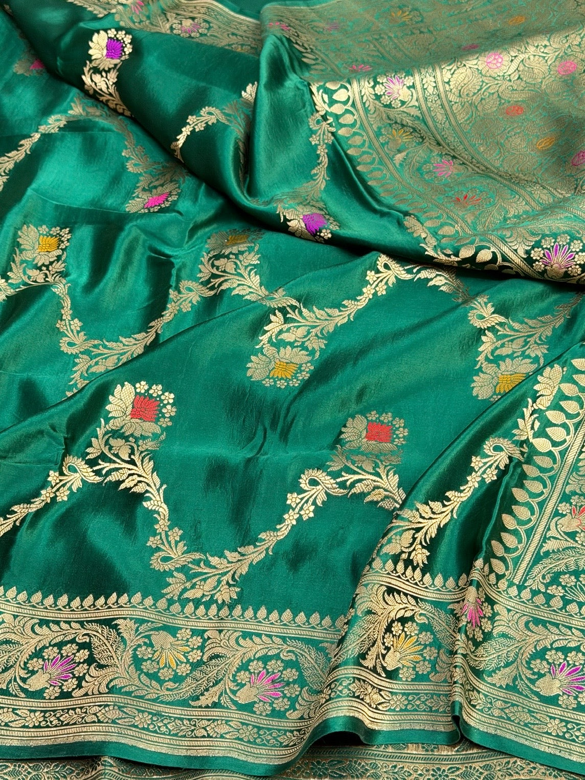 Bottle Green Handwoven Pure Mashru Banarasi Satin Silk Saree