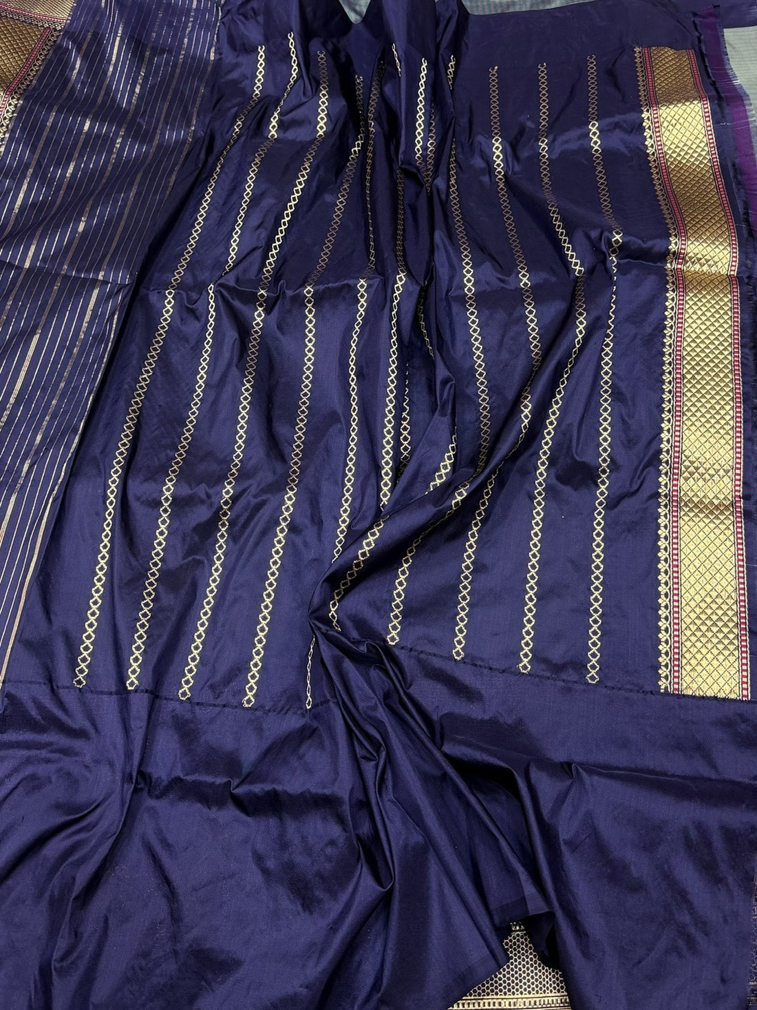 Sea Green Handwoven Pure Banarasi Silk Saree in Kadwa Weave | 100% Pure Katan Silk