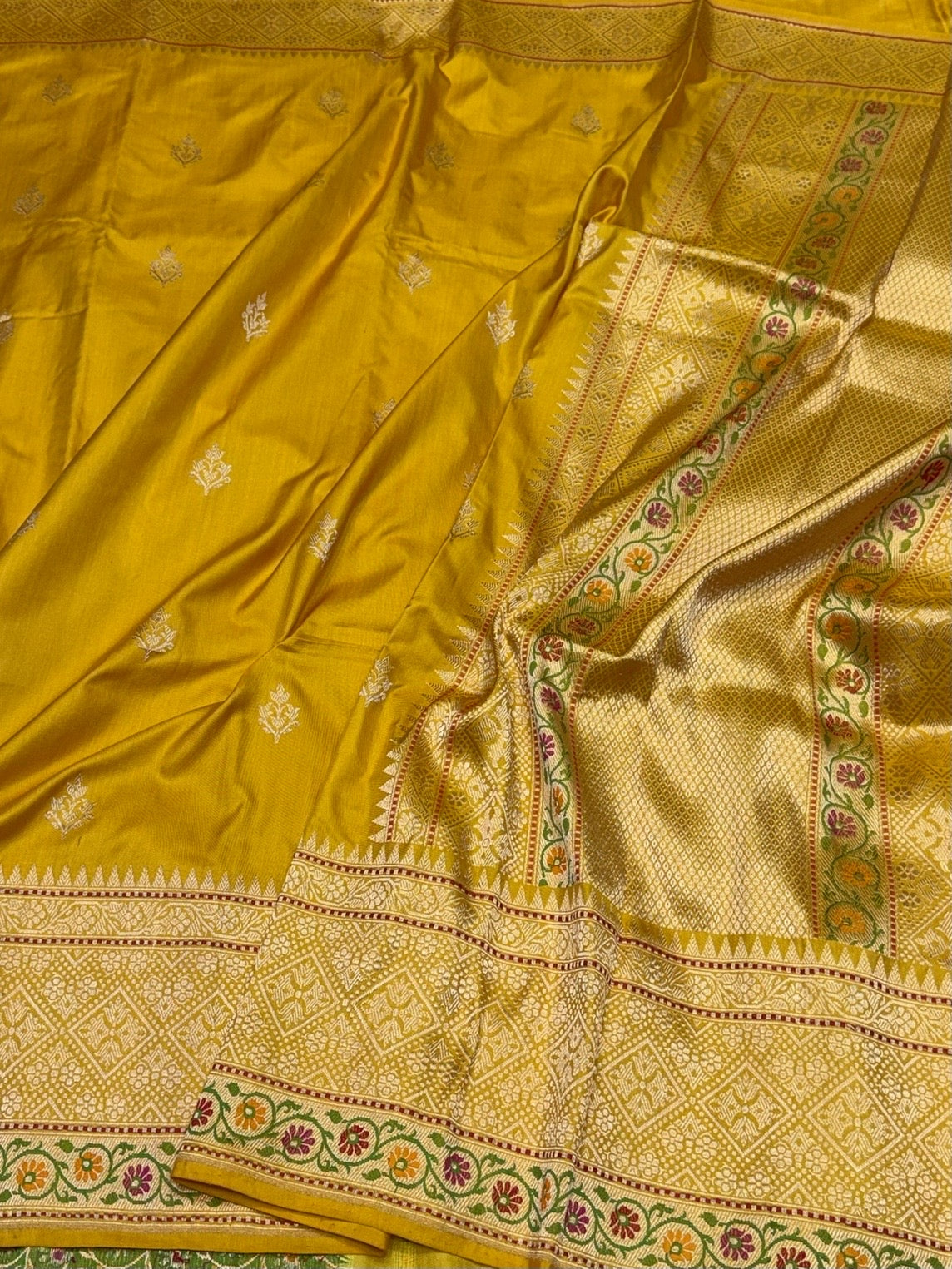 Mustard Yellow Handwoven Pure Banarasi Ektara Silk Saree – Kadwa Iktara Weave, Pure Mulberry Silk