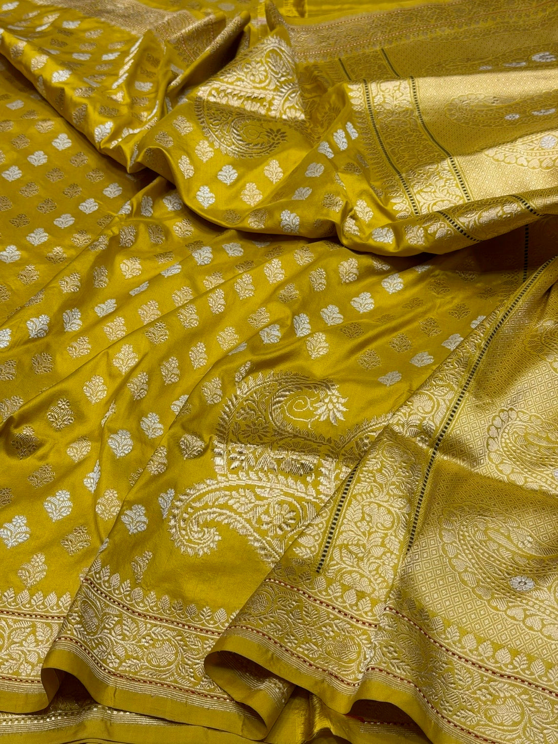 Mustard Yellow Handwoven Pure Banarasi Silk Saree in Kadwa Weave | Authentic Katan Mulberry Silk