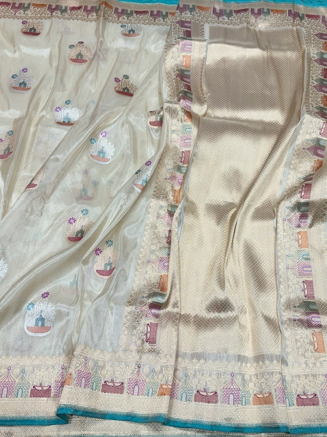 Ivory Handwoven Pure Banarasi Tissue Saree – Kadwa Weave, Pure Katan-Tissue Silk