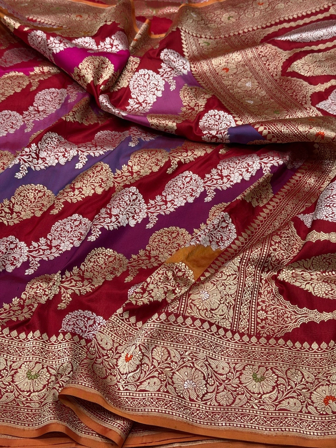 Red Handwoven Pure Banarasi Rangkaat Silk Saree