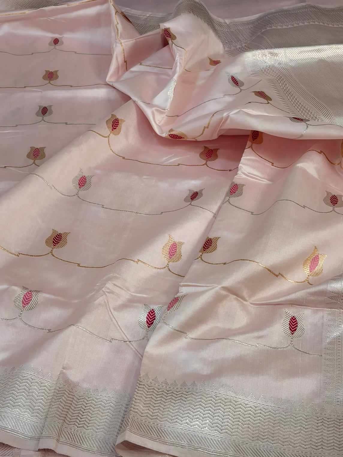 Baby Pink Handwoven Pure Banarasi Katan Silk Saree