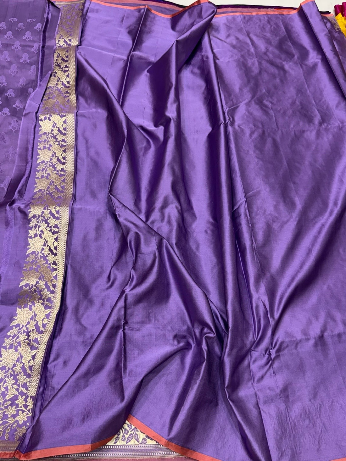 Lavender Handwoven Pure Banarasi Satin Tanchoi Silk Saree
