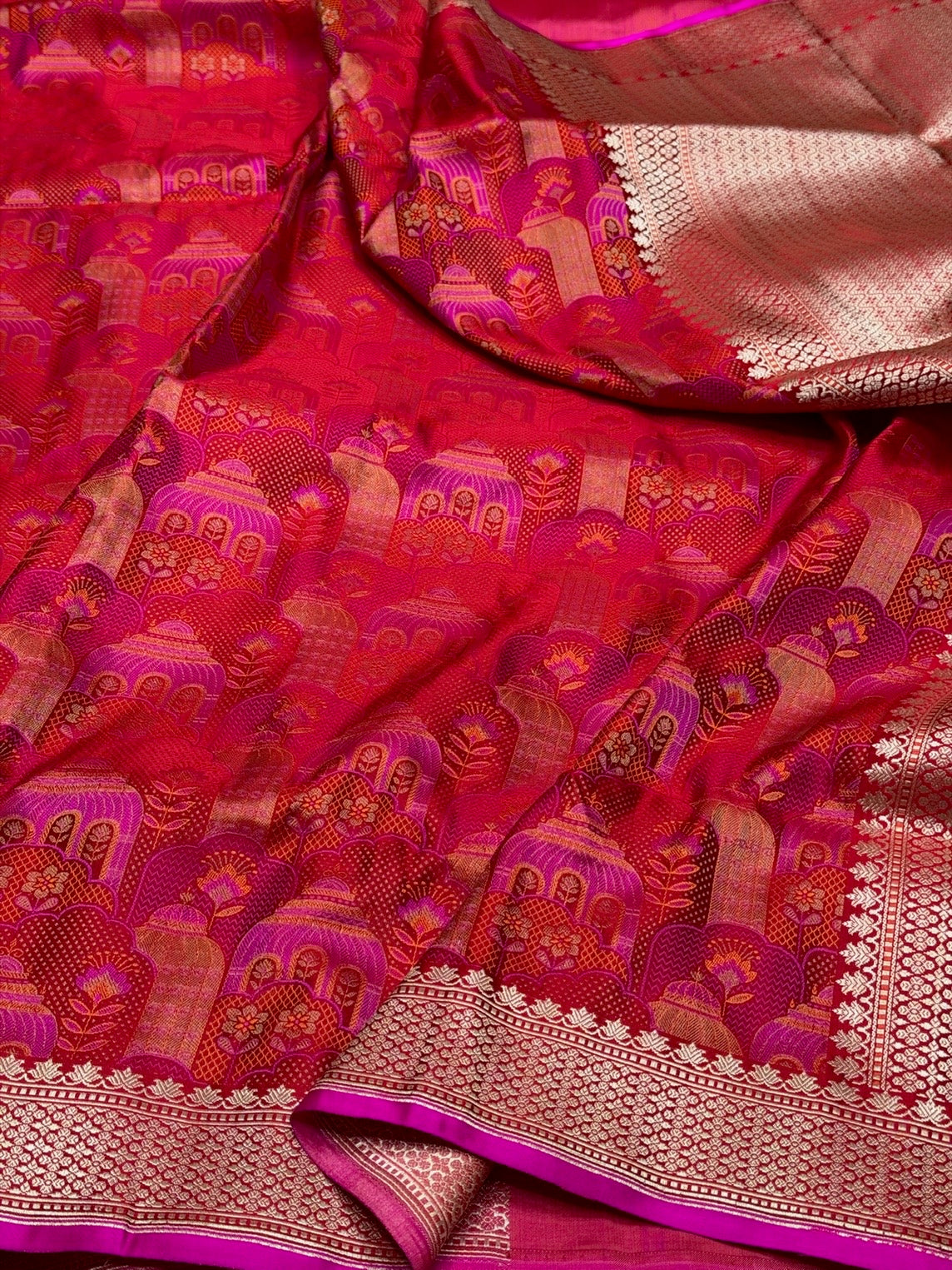 Red Handwoven Pure Banarasi Satin Tanchoi Silk Saree – 100% Pure Satin Silk, Kadwa Weave