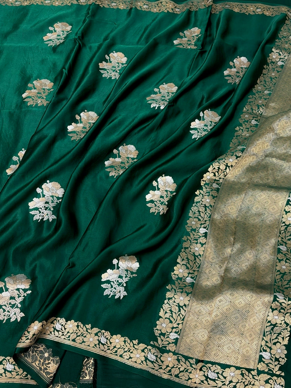 Bottle Green Handwoven Pure Mashru Banarasi Satin Silk Saree