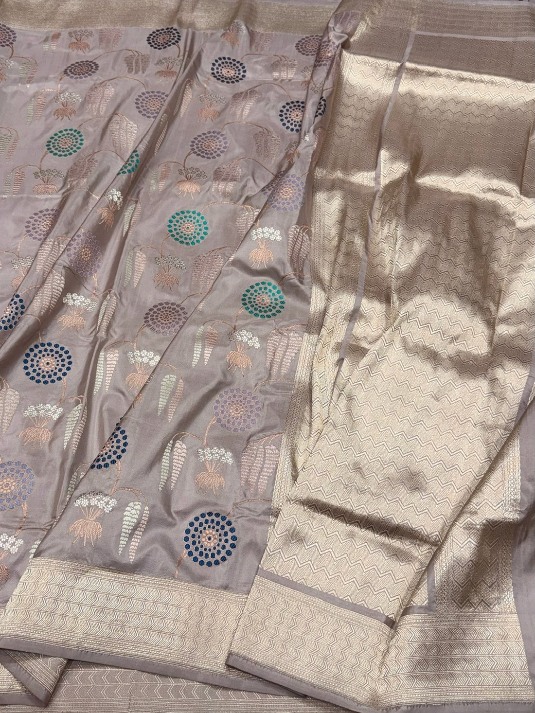 Lilac Handwoven Pure Banarasi Silk Saree