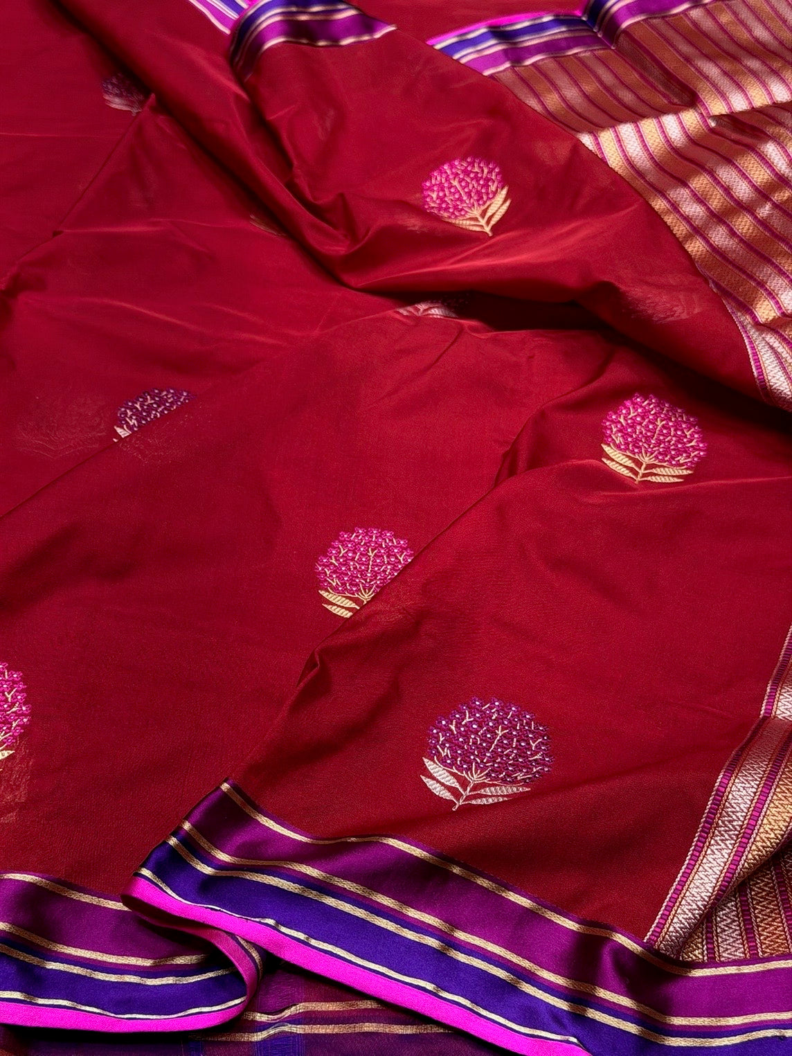 Red Handwoven Pure Banarasi Ektara Silk Saree with Satin Border – Kadwa Weave | Authentic Banaras Handloom