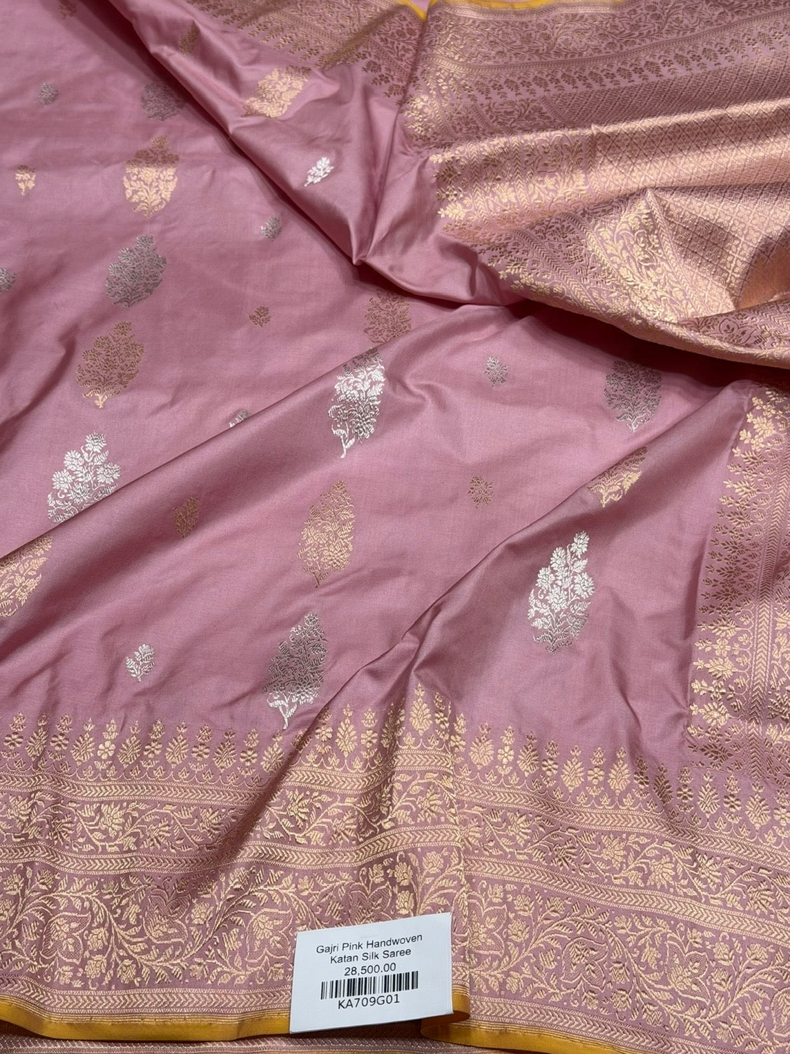 Gajiri Pink Handwoven Pure Banarasi Silk Saree in Kadwa Weave