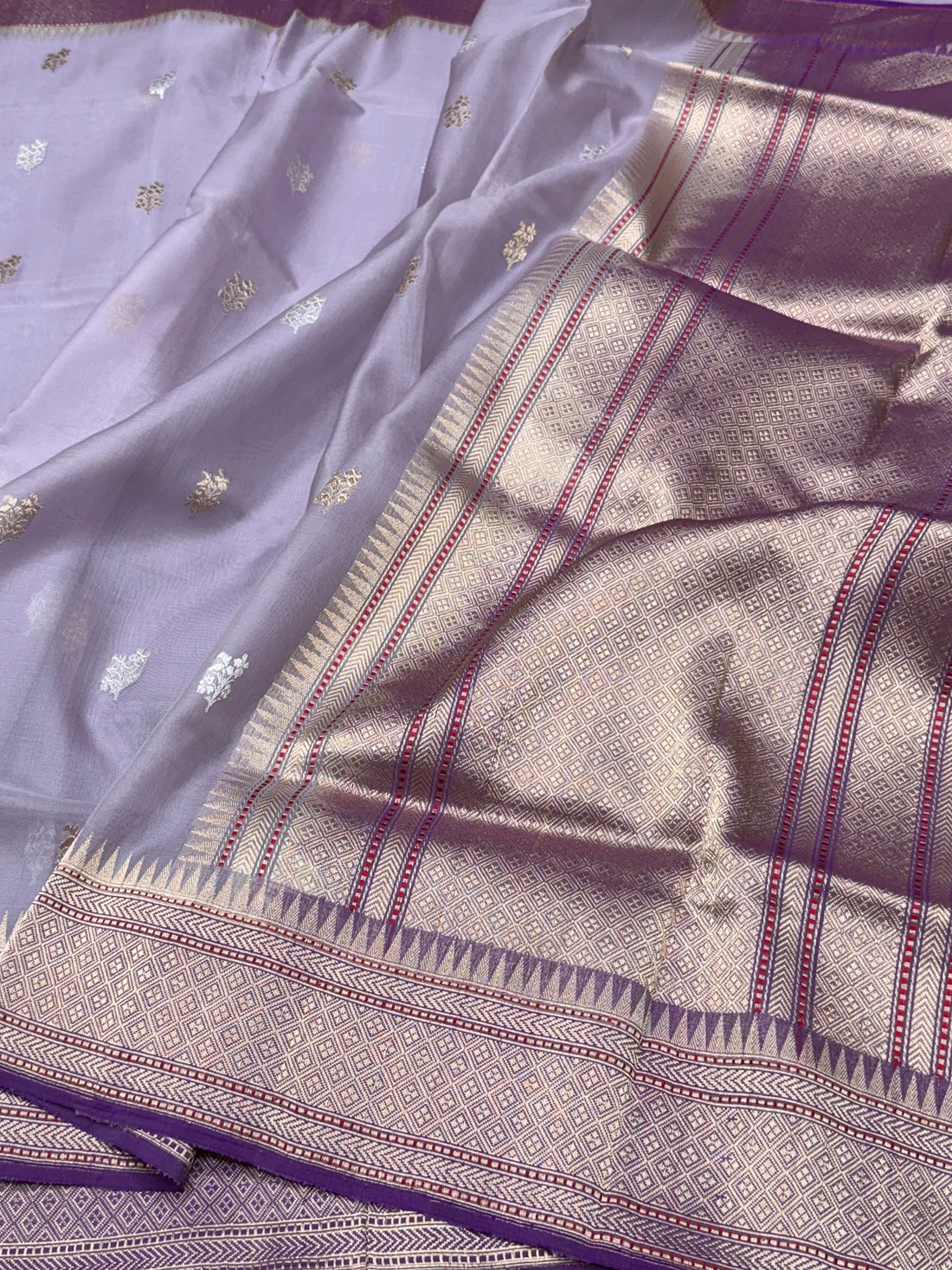 Lavender Handwoven Pure Banarasi Ektara Organza Saree