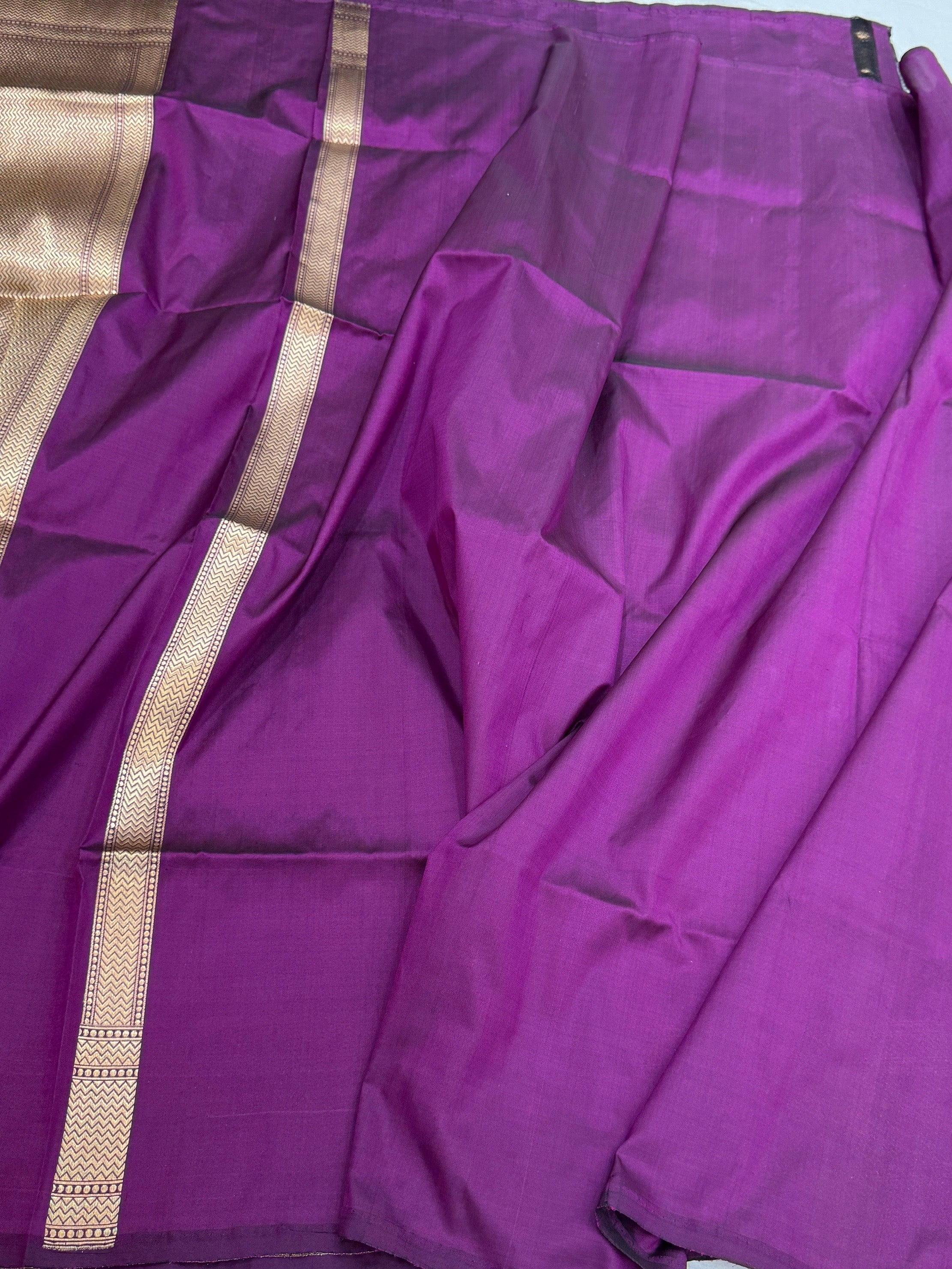 Magenta Handwoven Pure Banarasi Silk Saree