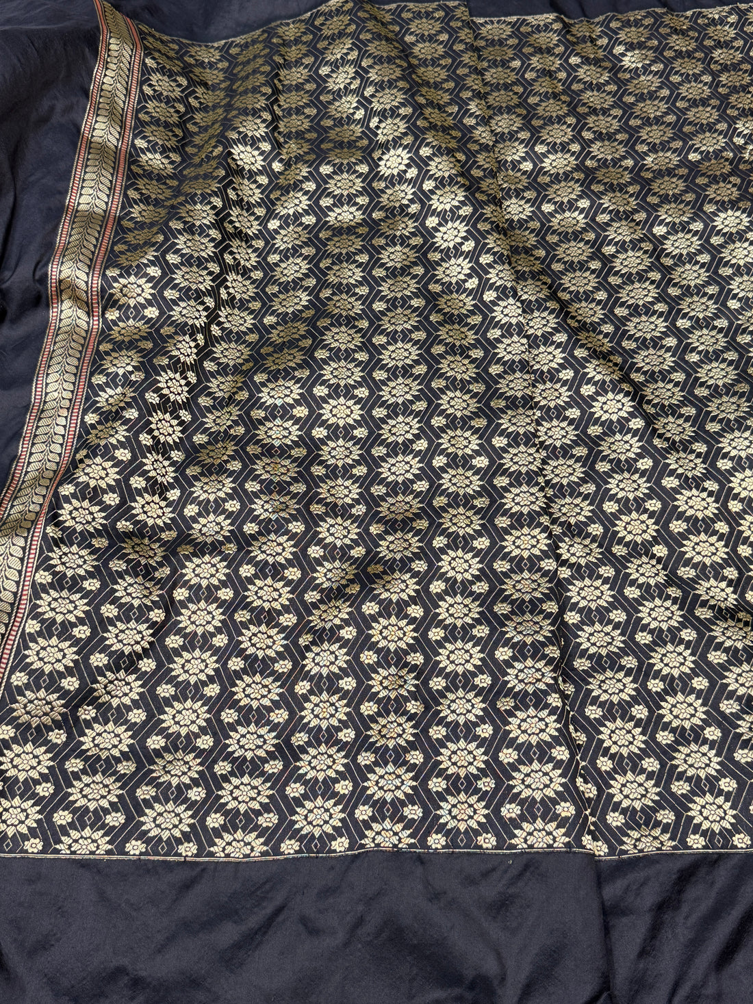 Black/ Beige Ektara Handwoven Pure Banarasi Silk Saree