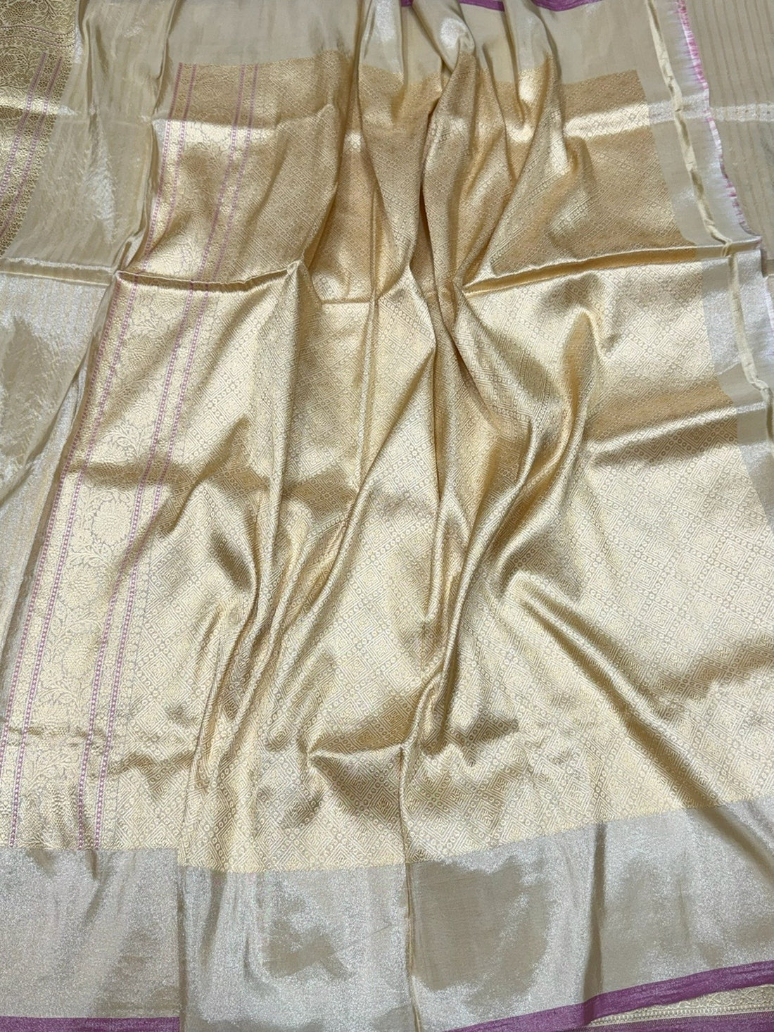 Ivory Handwoven Pure Banarasi Ektara Tissue Saree
