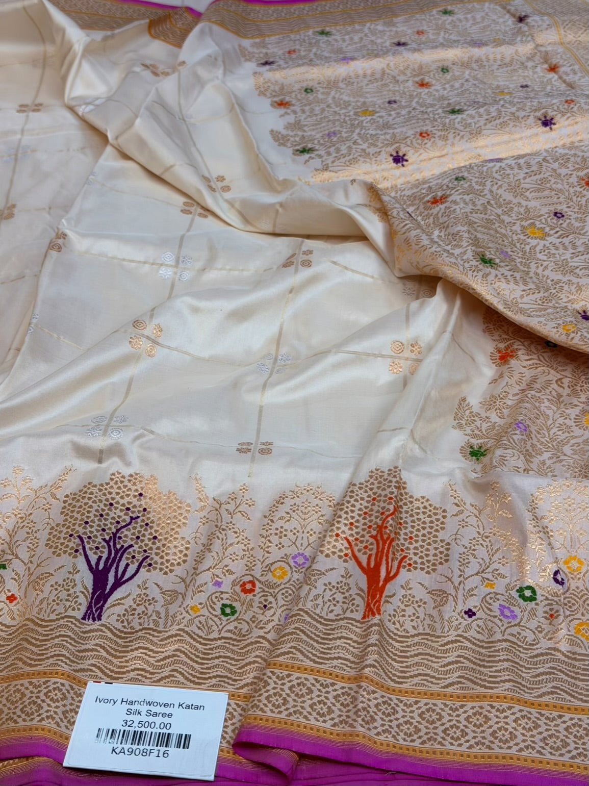 Ivory Handwoven Pure Banarasi Katan Silk Saree