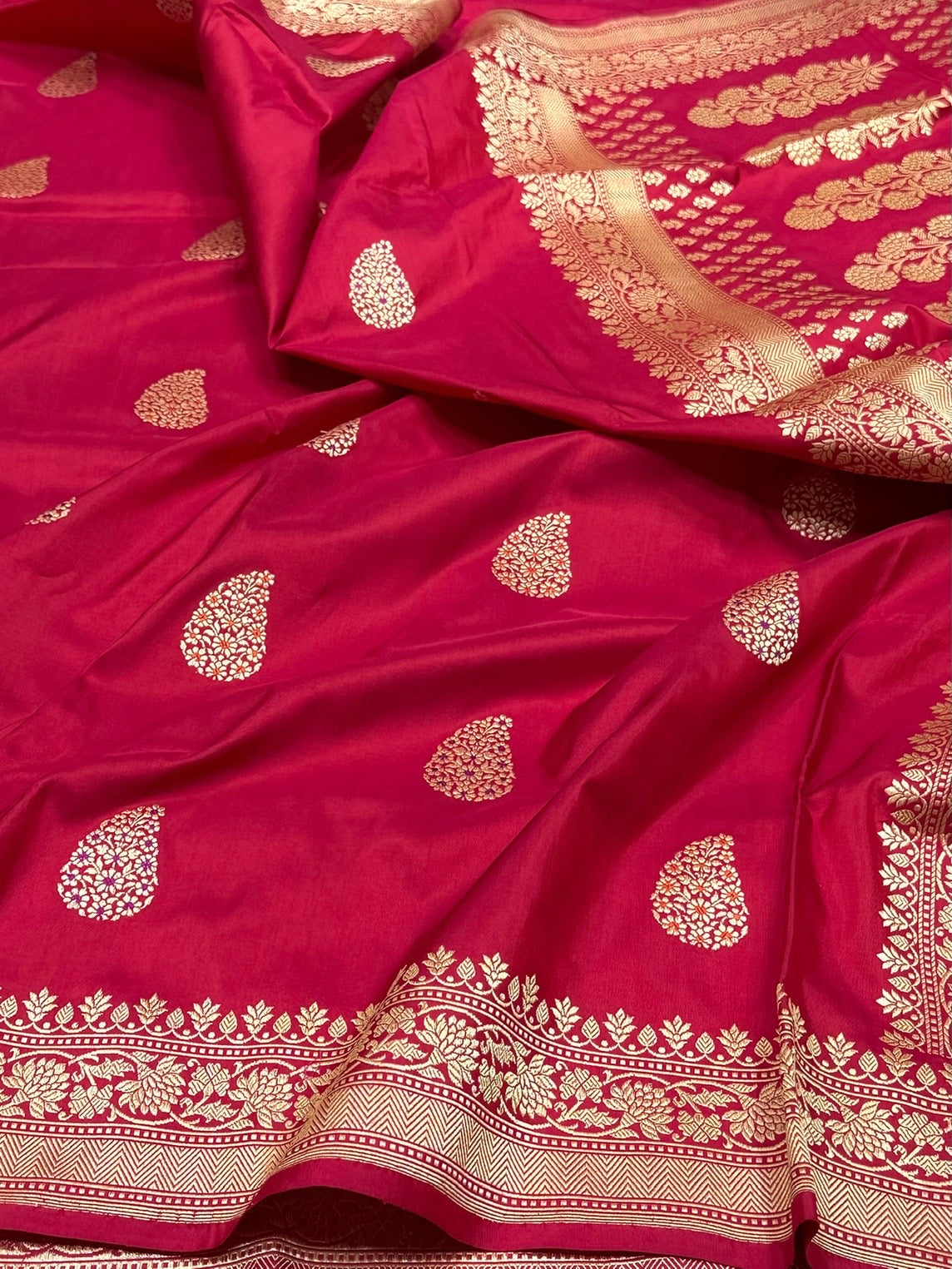 Red Handwoven Banarasi Pure Silk Saree