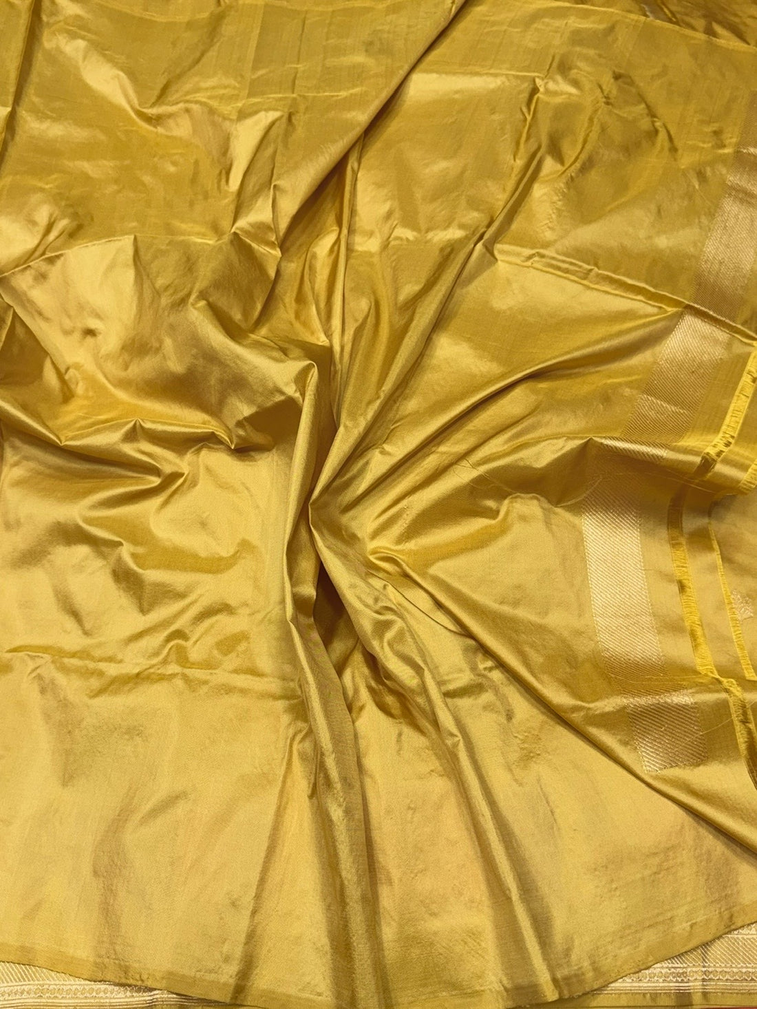 Yellow Handwoven Pure Banarasi Katan Silk Saree 100% Pure Mulberry Silk