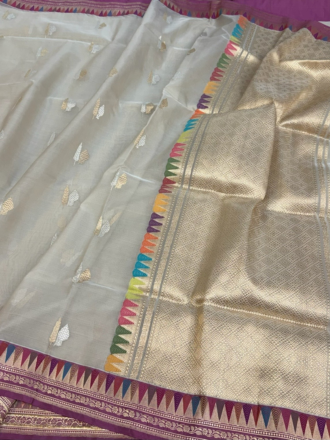Ash Grey Handwoven Pure Banarasi Organza Silk Saree