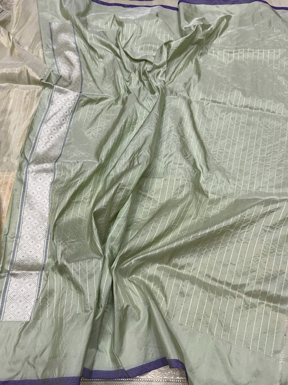 Soft Sea Green Handwoven Pure Banarasi Tissue Saree in Kadwa Weave | Pure Katan Tissue Silk