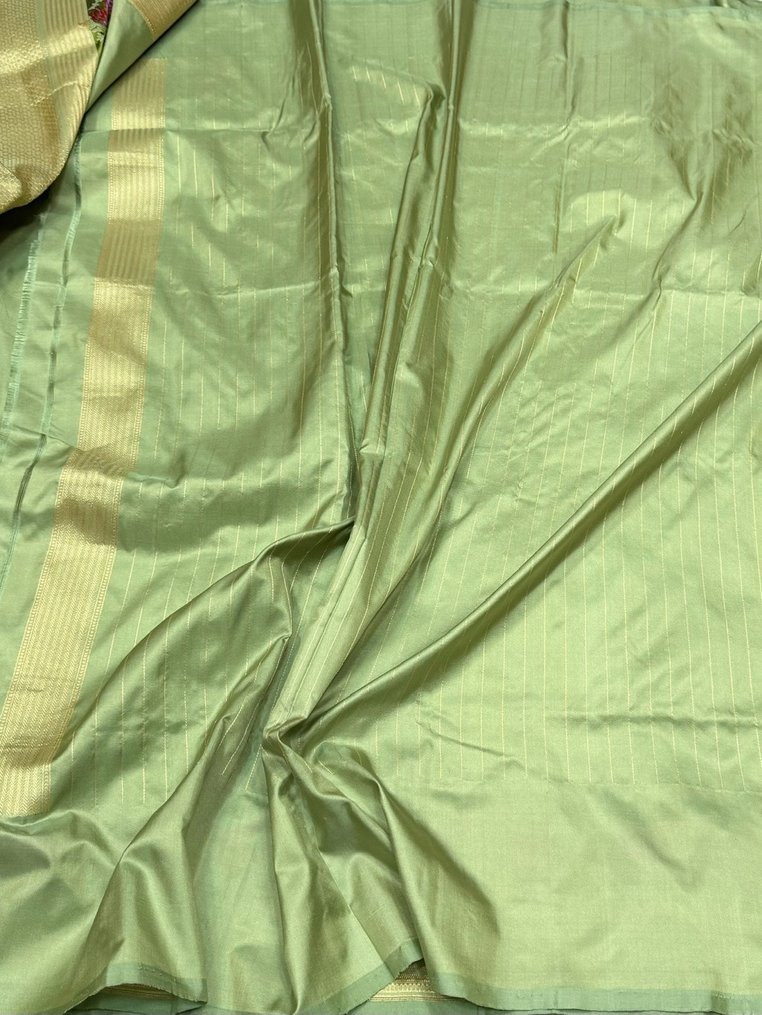 Pista Handwoven Pure Banarasi Katan Silk Saree
