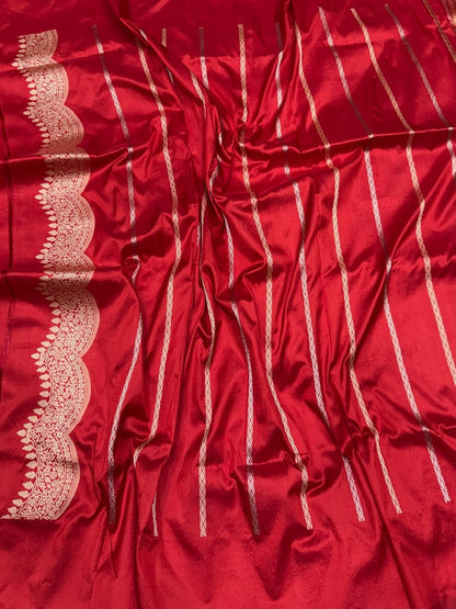 Red Handwoven Banarasi Scallop Border Katan Silk Saree – Luxury Kadwa Handloom