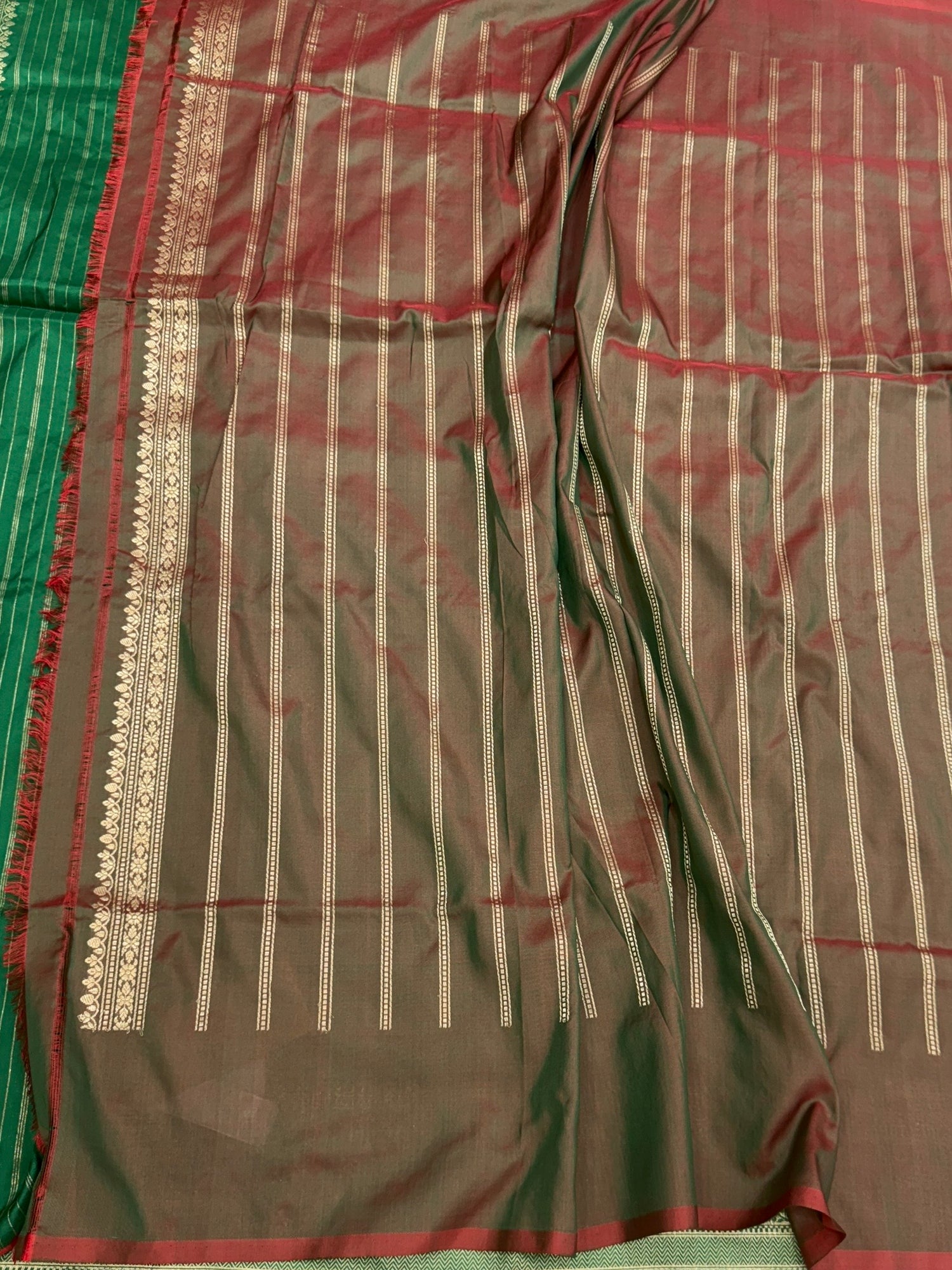 Bottle Green Handwoven Pure Banarasi Silk Saree