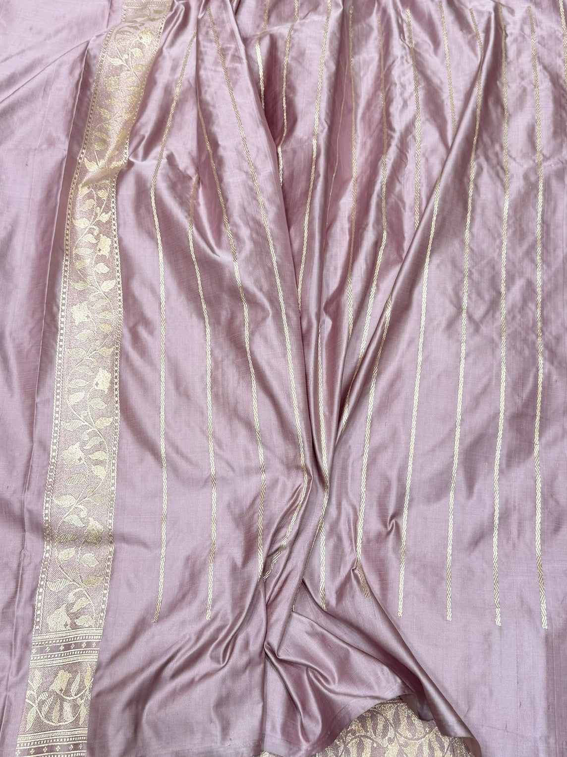 Lilac Handwoven Vintage Pure Banarasi Satin Silk Saree