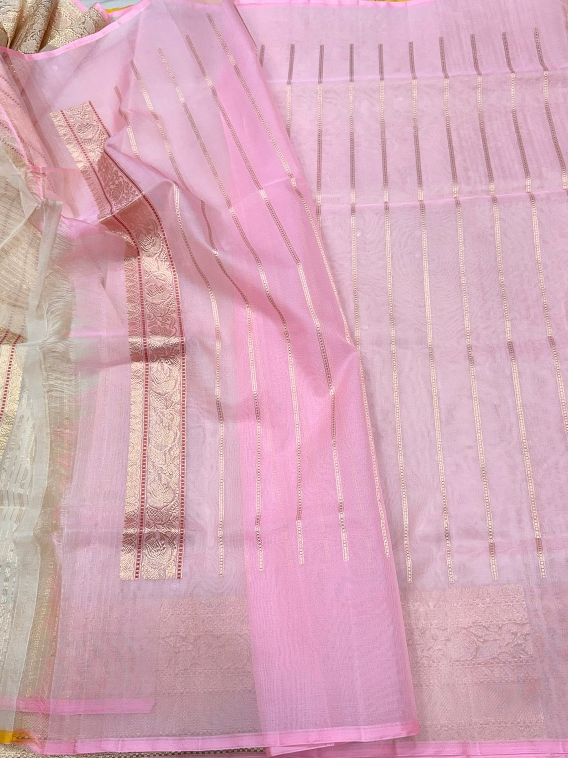 Ivory Handwoven Pure Banarasi Organza Silk Saree – Kadwa Weave in Kora Mulberry Silk