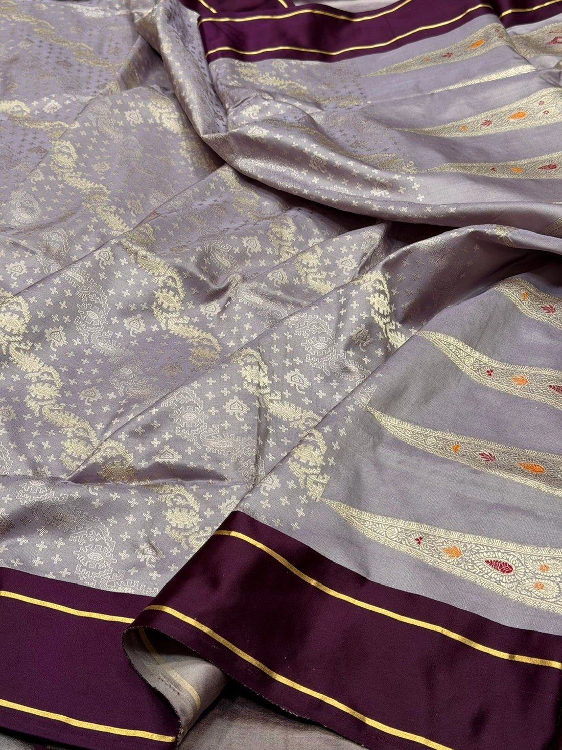 Light Lilac Handwoven Pure Banarasi Satin Tanchoi Silk Saree – Kadwa Weave | Authentic Banaras Handloom