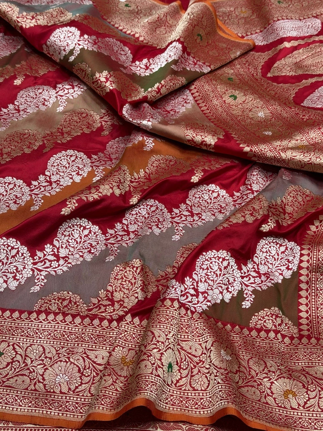 Red Rangkaat Handwoven Pure Silk Saree
