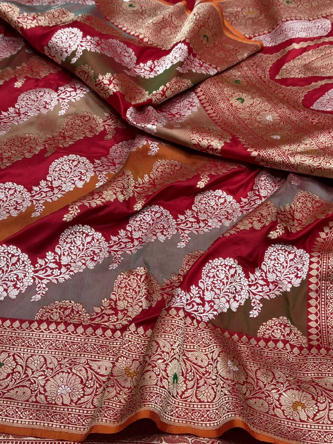 Red Rangkaat Handwoven Pure Silk Saree