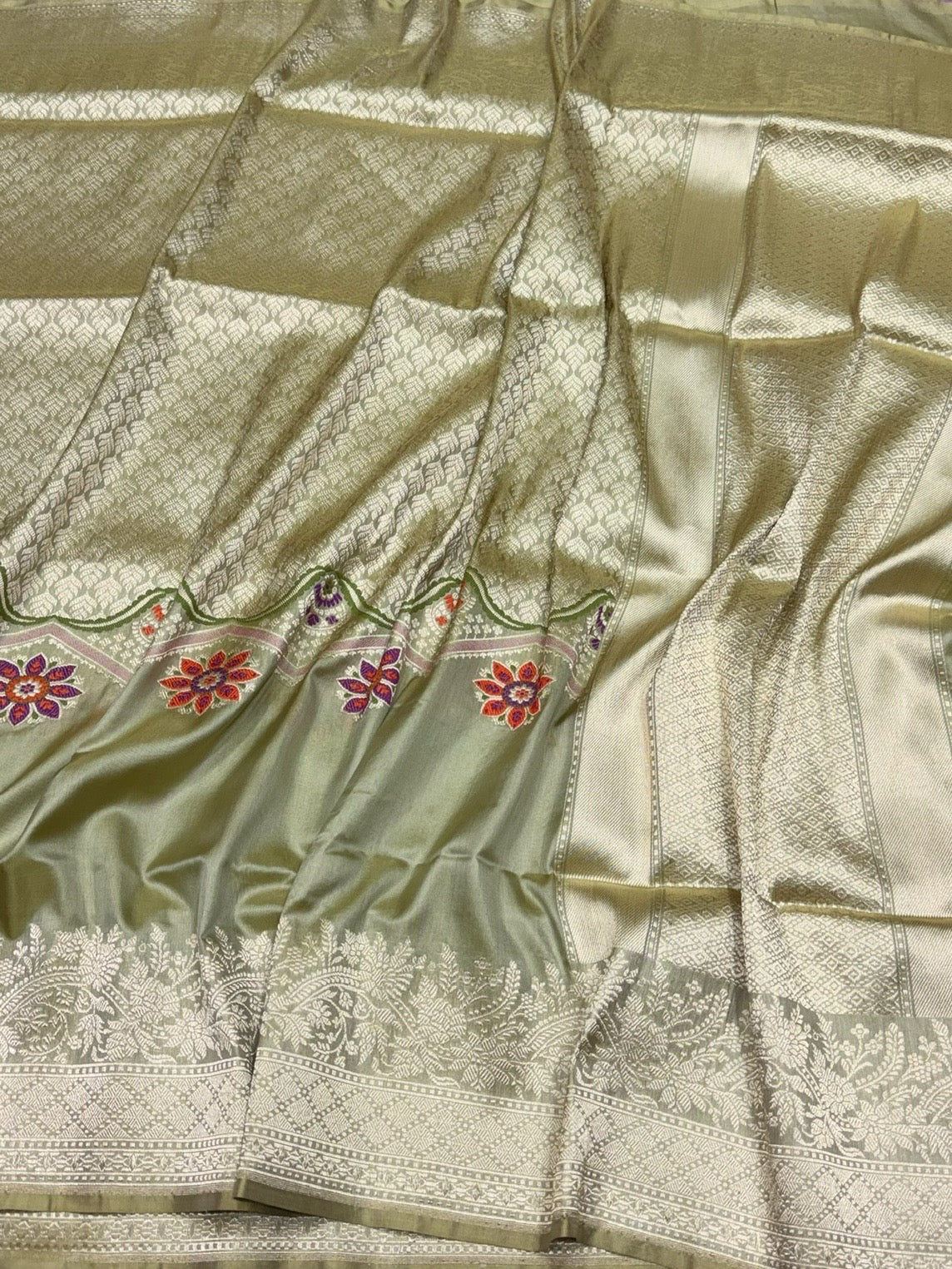 Olive Green Handwoven Pure Banarasi Silk Kadwa Saree – 100% Pure Katan Mulberry Silk Brocade