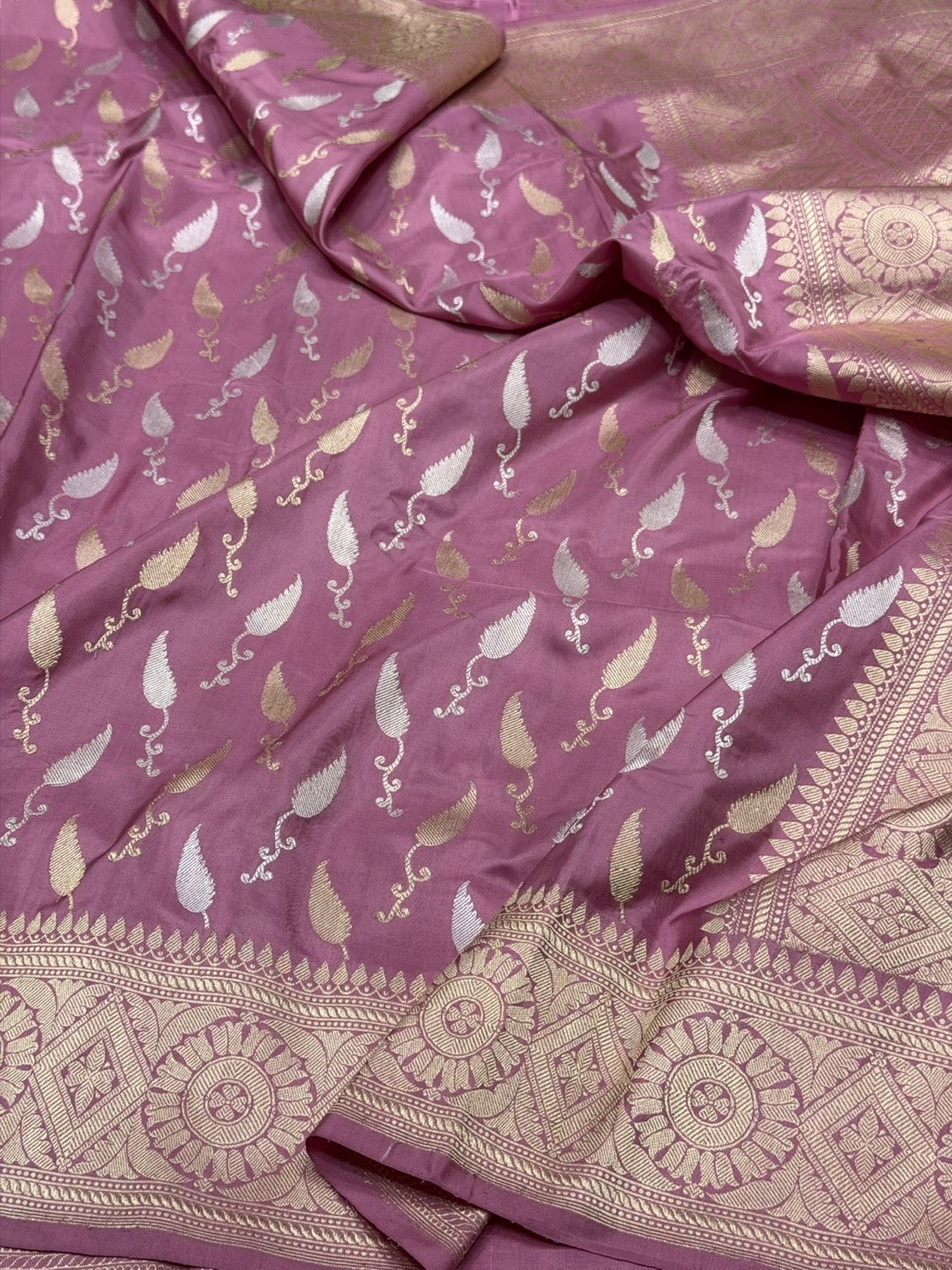 Gajiri Pink Handwoven Pure Banarasi Silk Saree