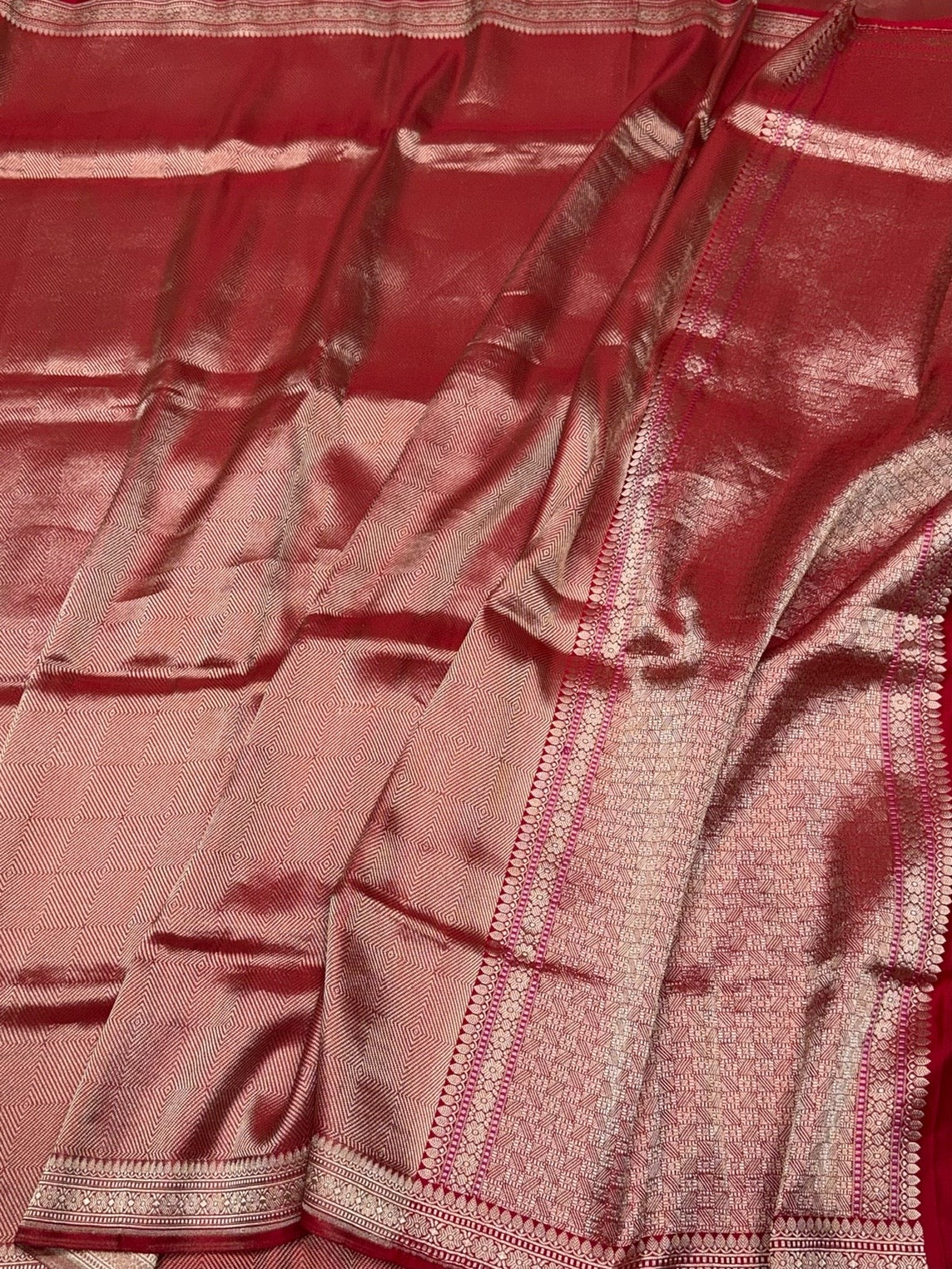 Red Handwoven Pure Banarasi Satin Silk Brocade Saree – Luxury Brocade Work