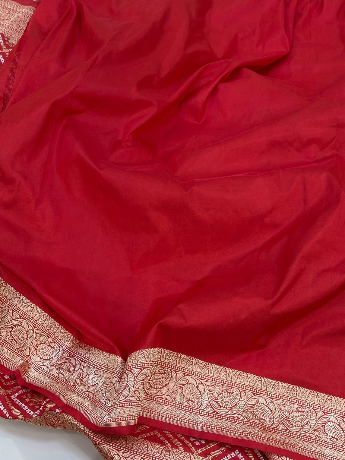 Red Handwoven Pure Banarasi Silk Saree in Kadwa Weave