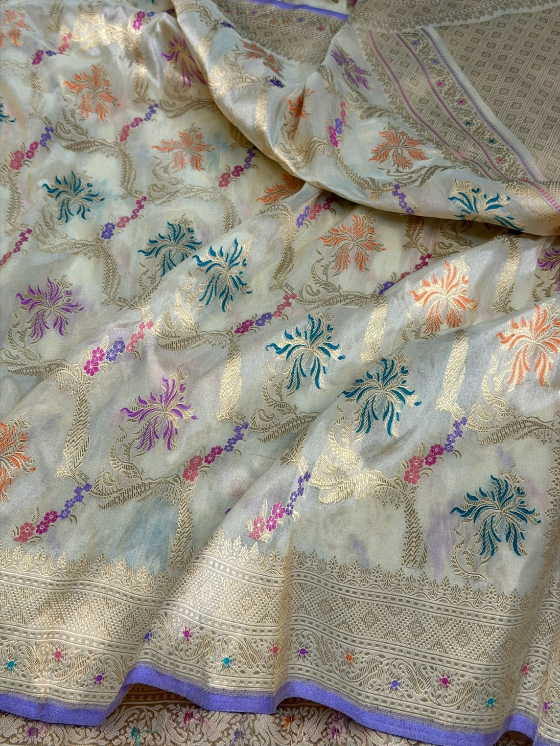 Ivory Handwoven Pure Banarasi Tissue Saree