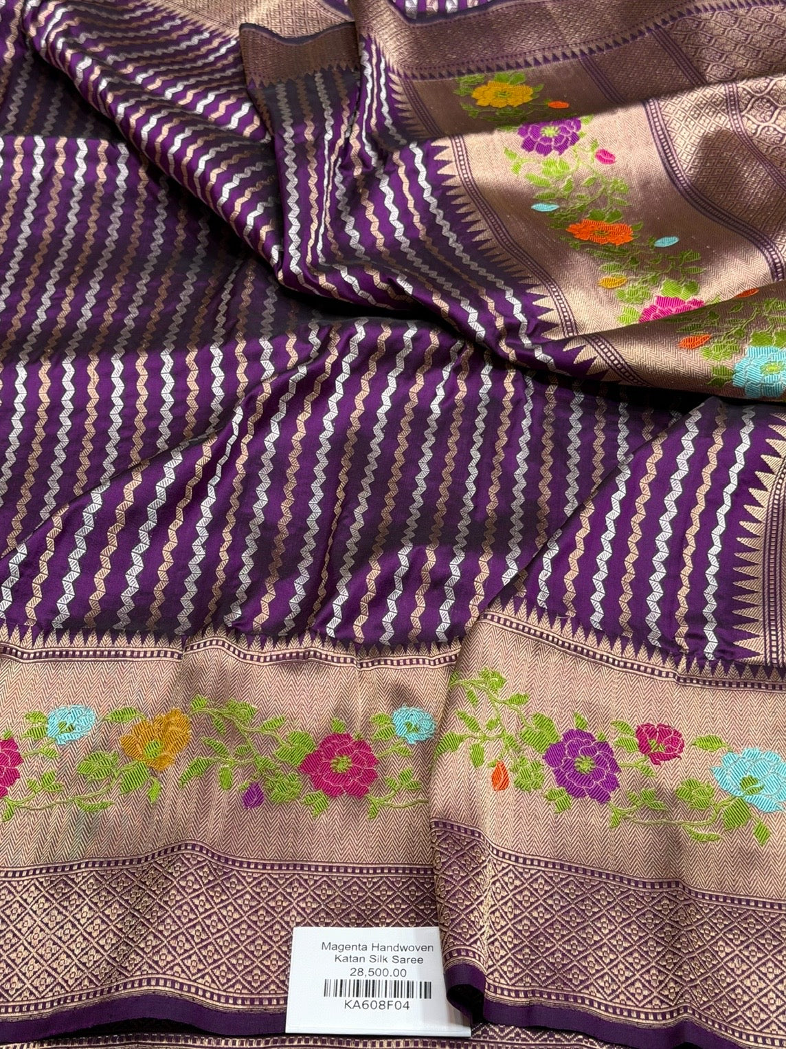 Magenta Handwoven Pure Banarasi Silk Saree