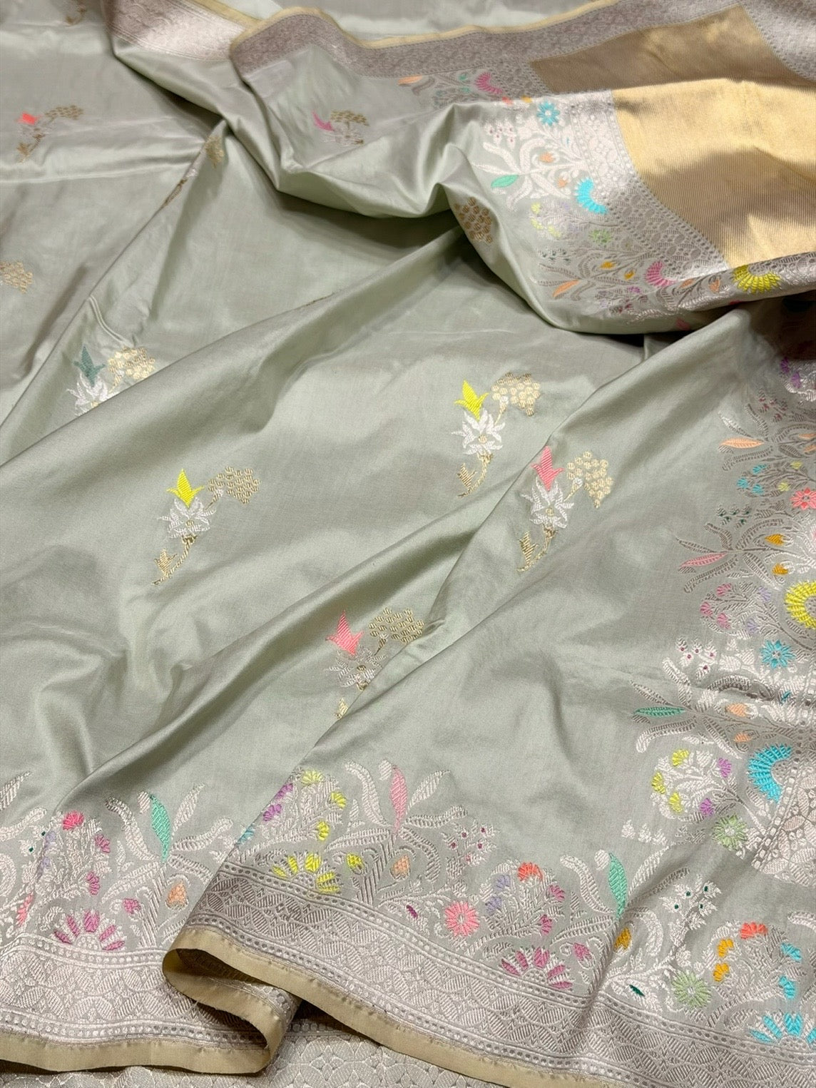Pista Handwoven Pure Banarasi Silk Saree