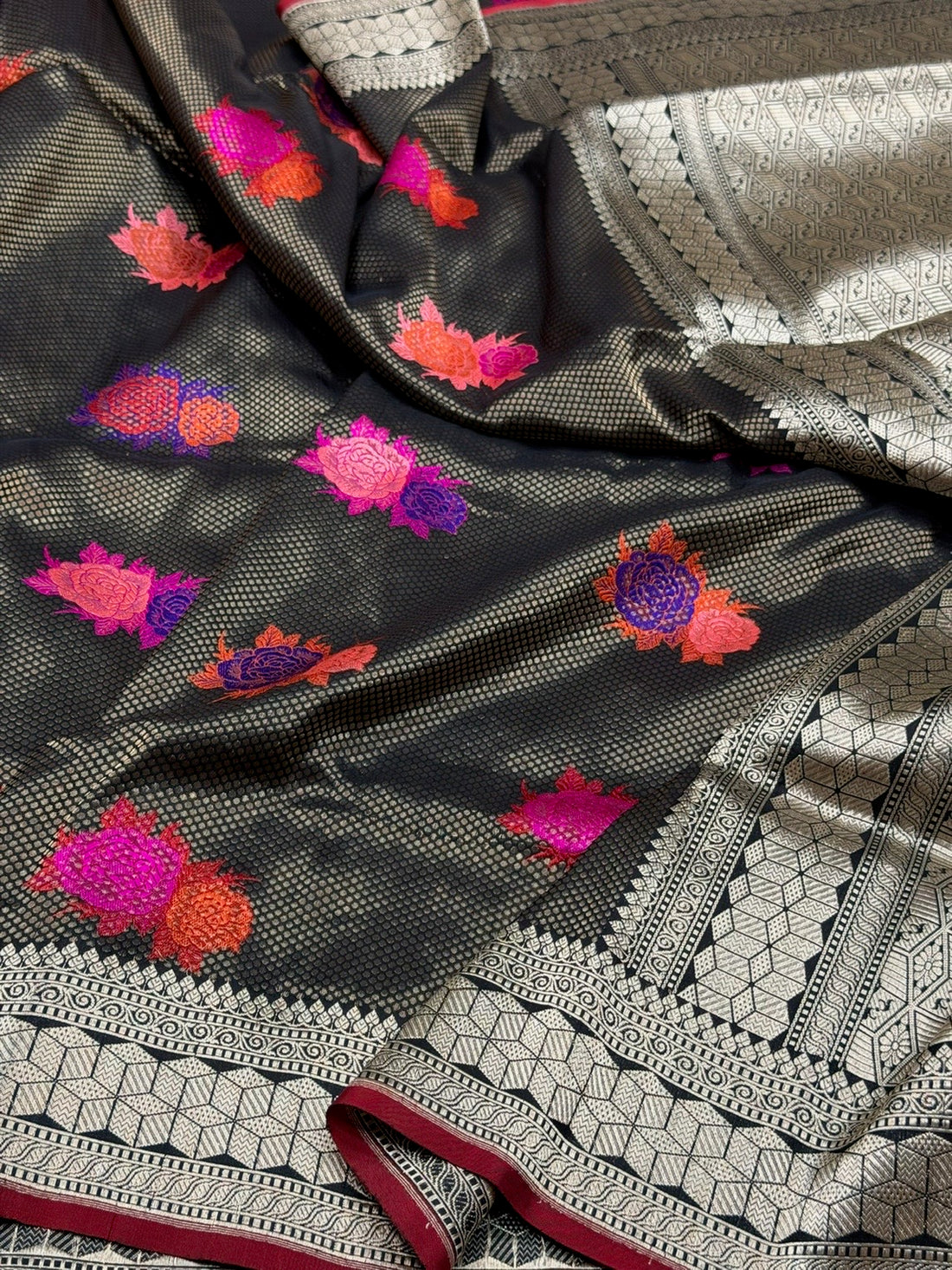 Black Handwoven Pure Banarasi Silk Brocade Saree