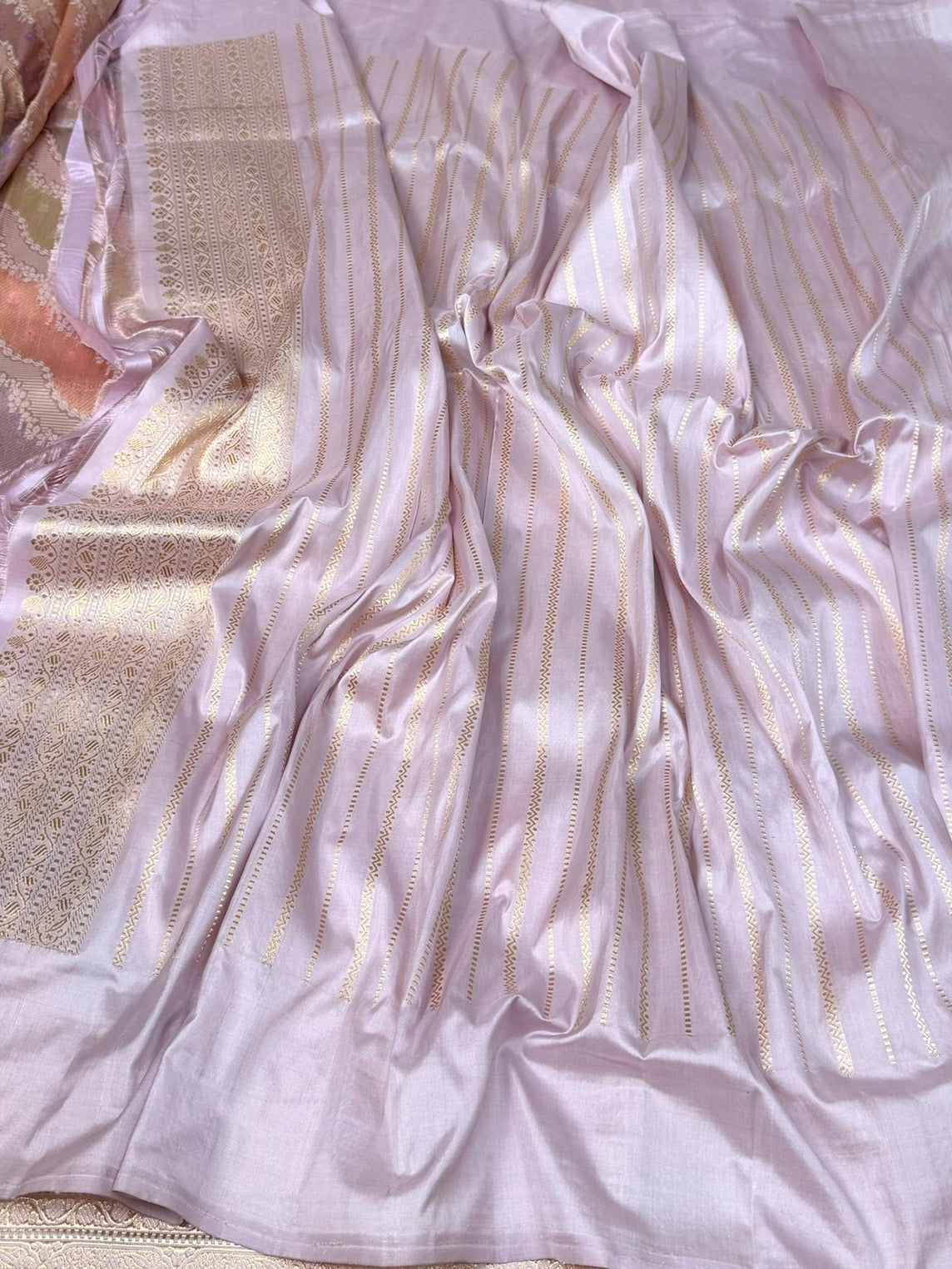 Light Lavender Handwoven Pure Banarasi Rangkaat Silk Saree