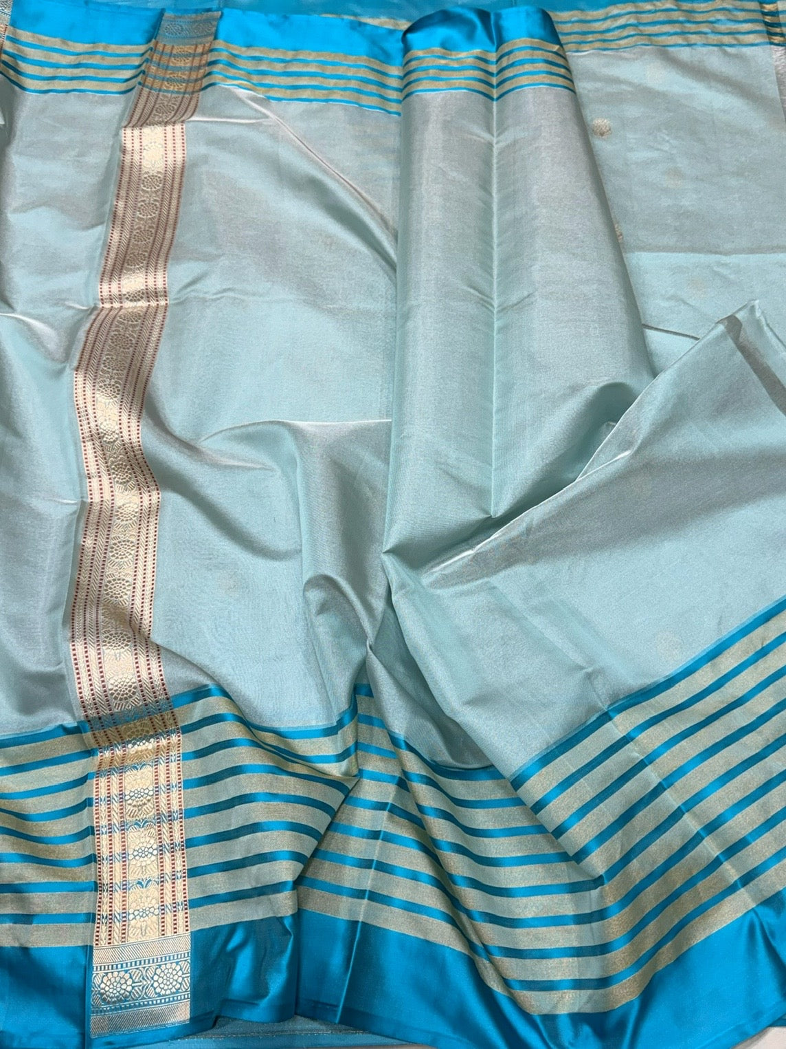 Ice Blue Handwoven Pure Banarasi Ektara Tissue Saree | Lightweight Kadwa Katan Silk