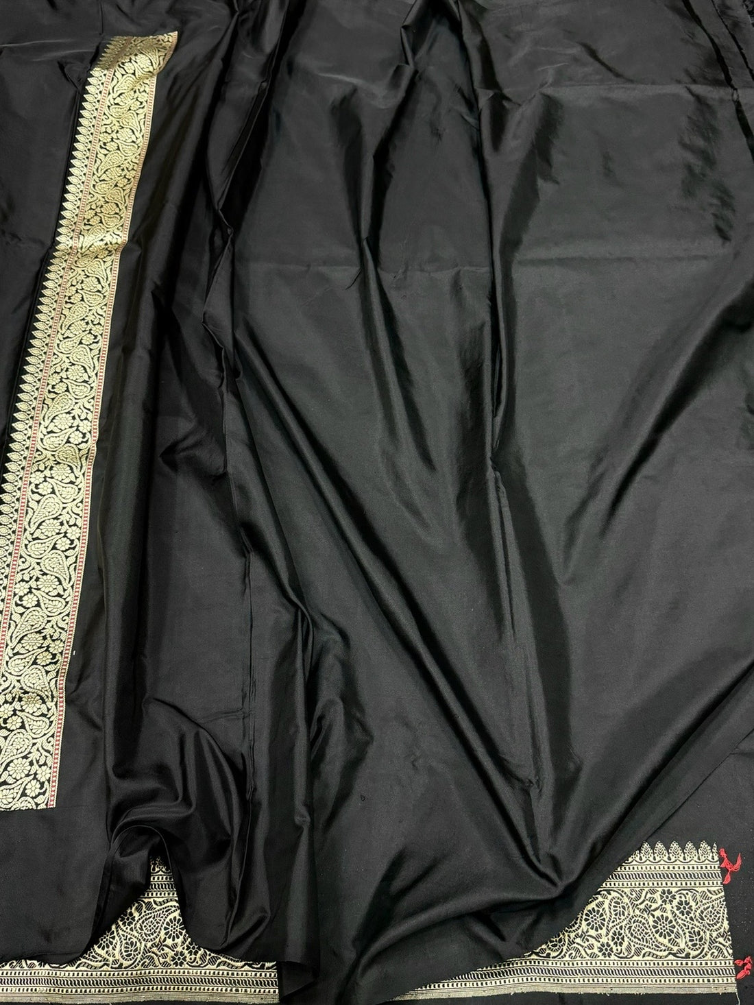 Black Handwoven Pure Banarasi Silk Saree – Kadwa Weave in 100% Katan Mulberry Silk