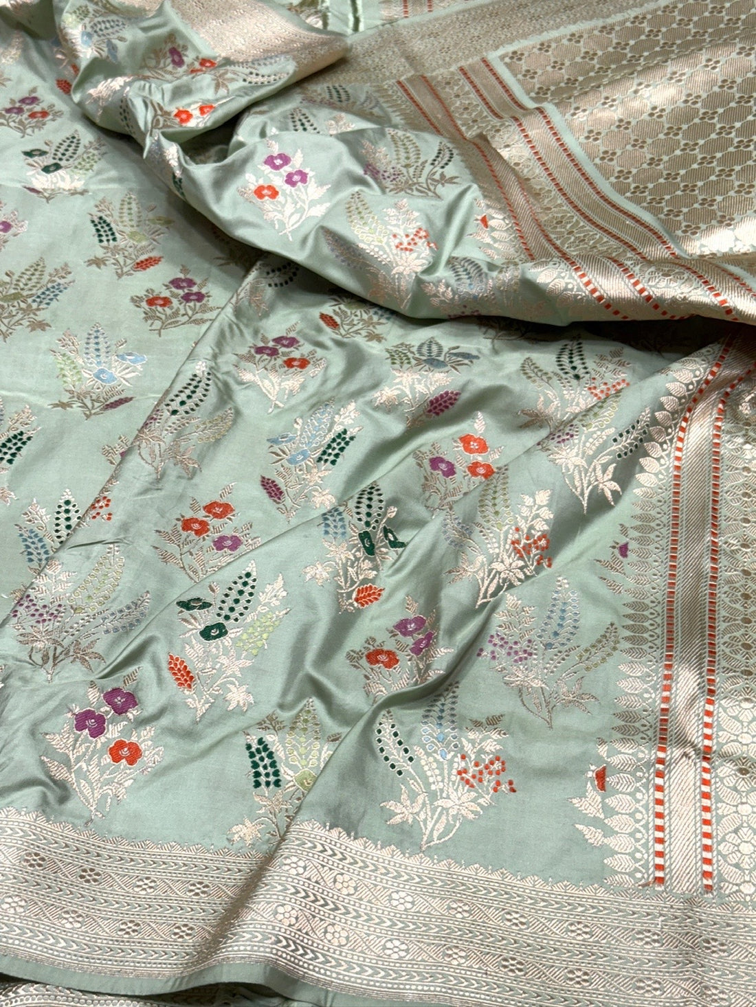 Pista Green Handwoven Pure Banarasi Silk Saree