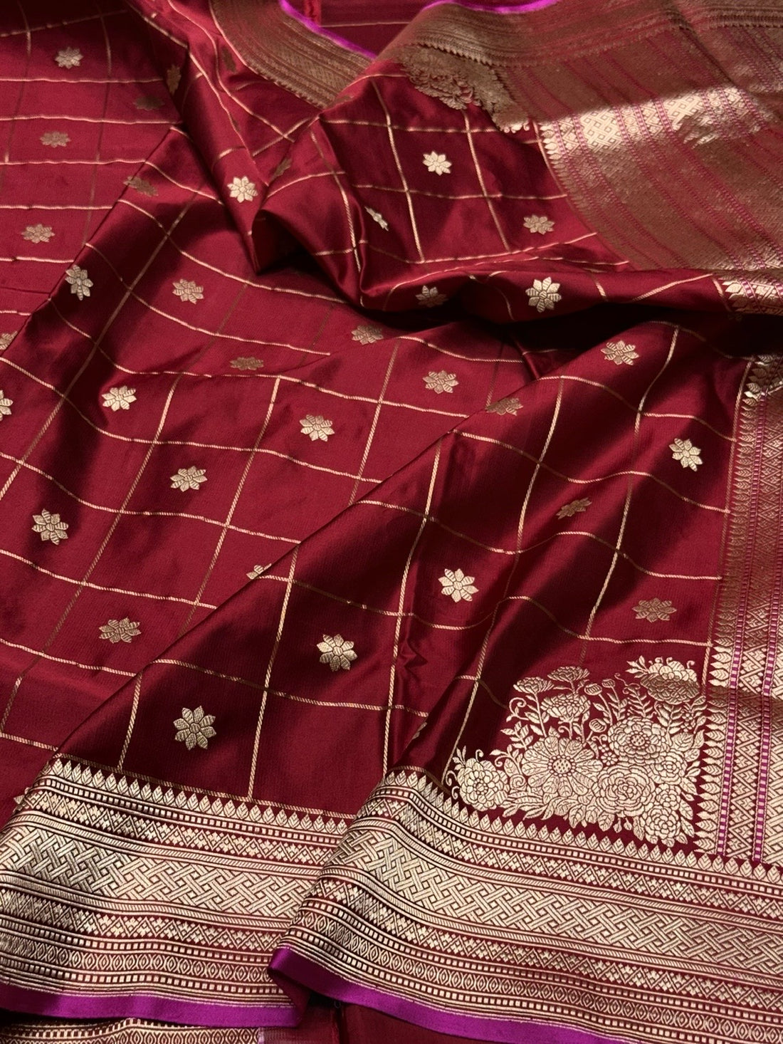 Red Handwoven Pure Banarasi Satin Silk Saree