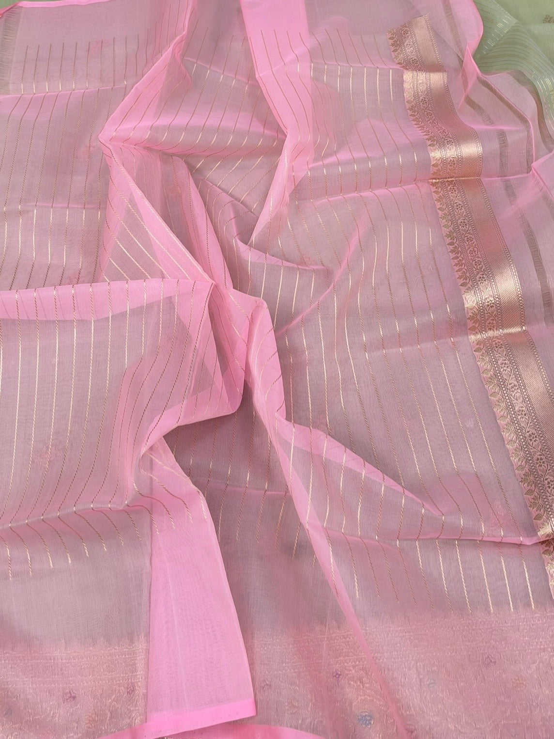 Pista Green Handwoven Banarasi Pure Organza Silk Saree – Luxury Kadwa Handloom Saree