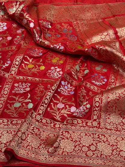 Red Handwoven Pure Banarasi Silk Saree in Kadwa Weave