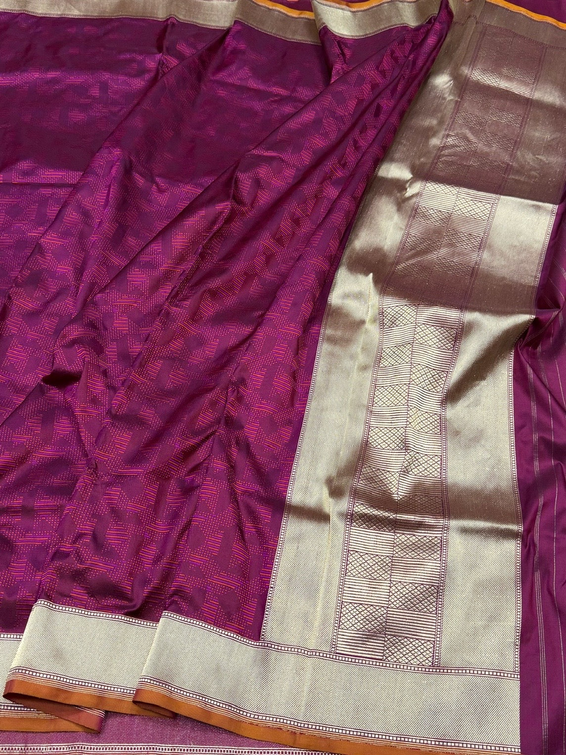 Wine Handwoven Pure Banarasi Satin Tanchoi Silk Saree – Kadwa Weave | Authentic Banaras Handloom